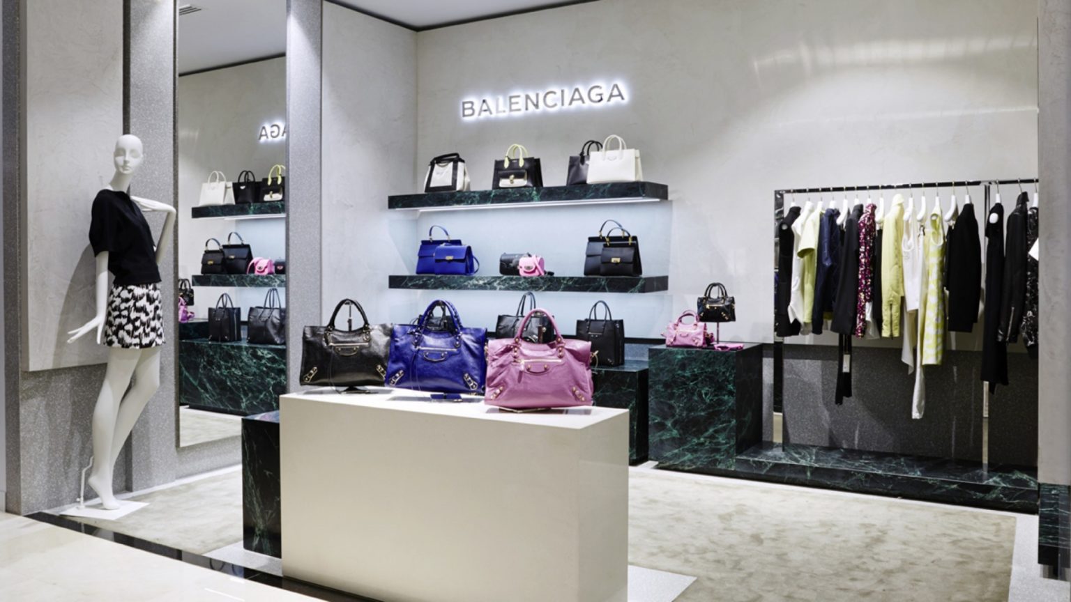 The Ultimate Guide to Buying Luxury Goods in Hong Kong Shopping Malls ...