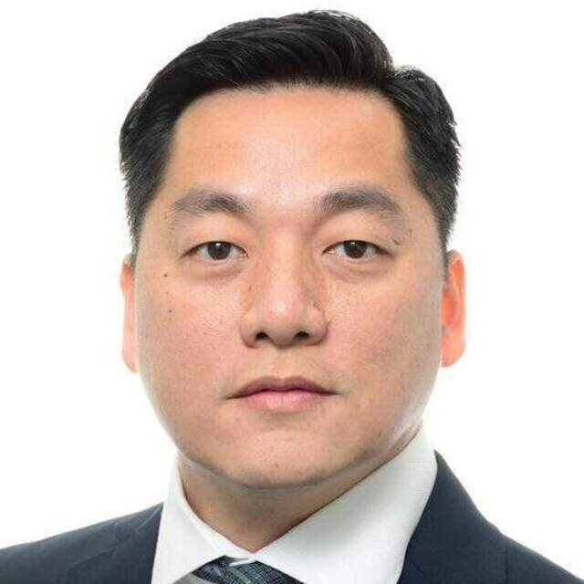 周偉航 KEVIN CHOW