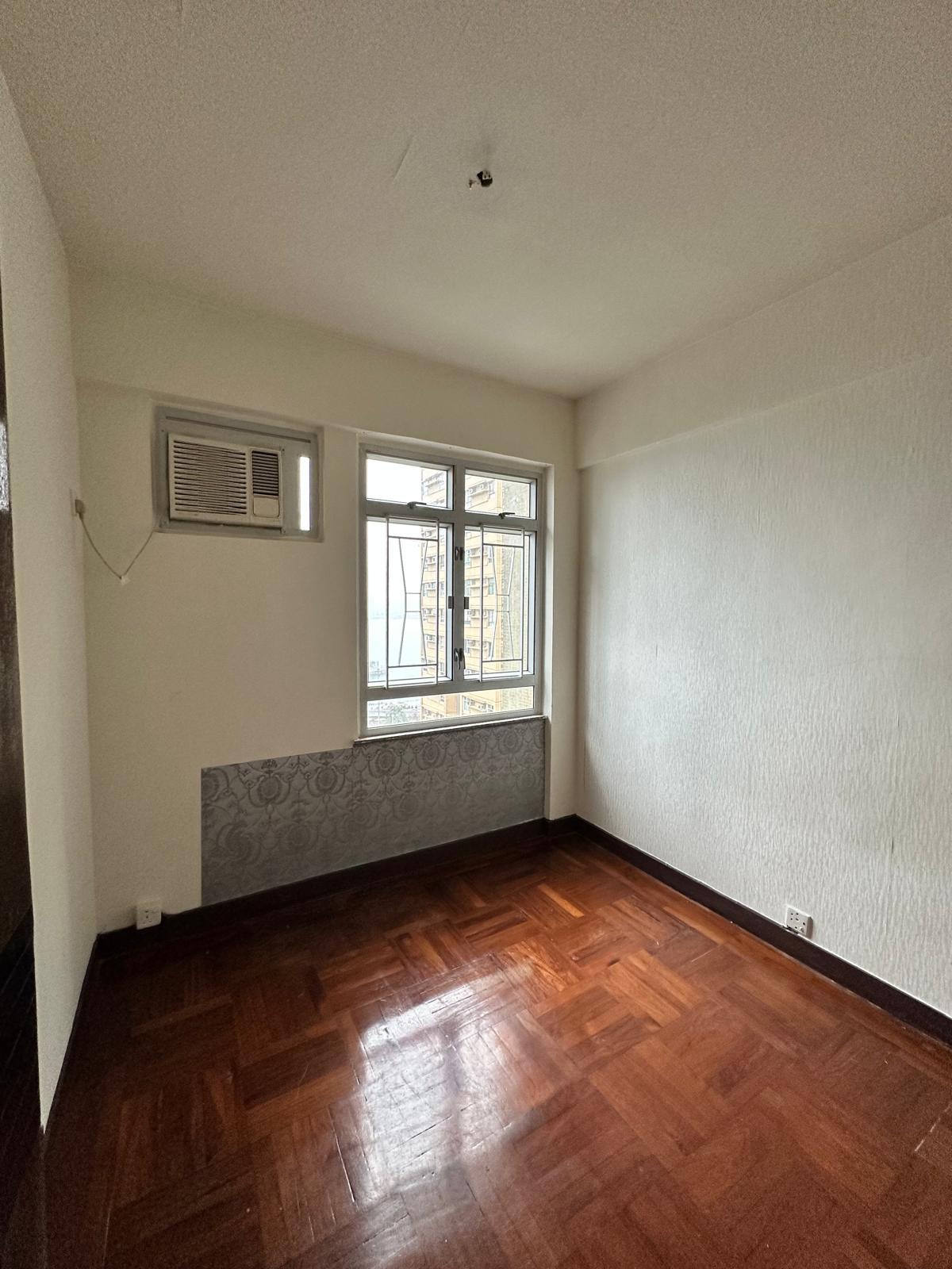 Causeway Bay - Lockhart House 08