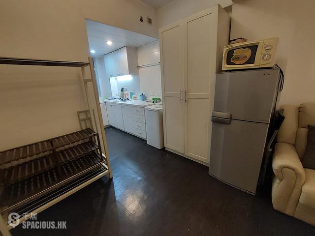 Sheung Wan - 16, Hillier Street 01