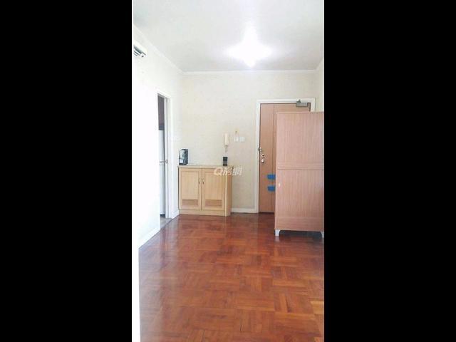 Tuen Mun - Parkland Villas 01