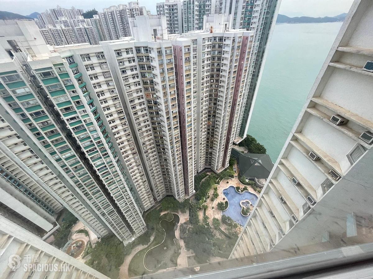 Ap Lei Chau - South Horizons Phase 2 Yee King Court (Block 8) 01