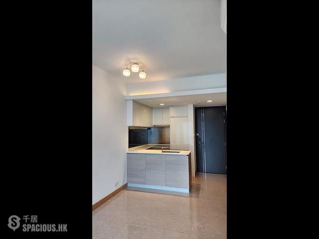 Hung Hom - La Lumiere 01