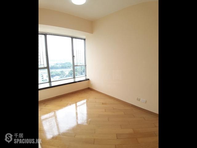 Yuen Long - Emerald Green 01
