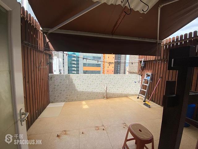 Wan Chai - Cheong Ip Building 01