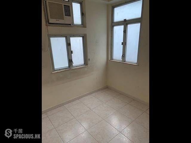 Wan Chai - Cheong Ip Building 01