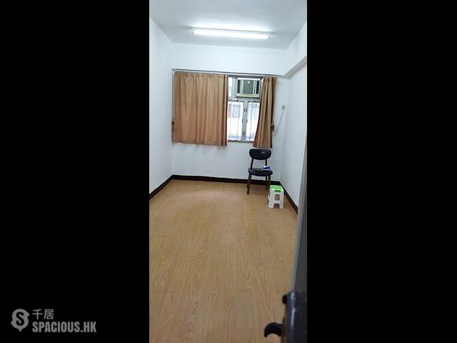 Wan Chai - Wing Kee Mansion 01