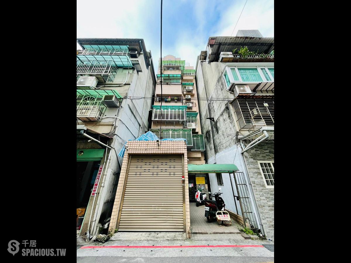 Songshan - X Alley 5, Lane 389, Section 5, Nanjing East Road, Songshan, Taipei 01