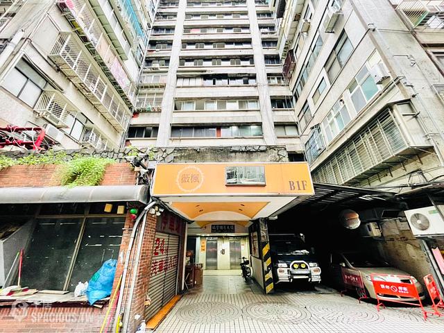 Zhongshan - No. XX, Section 1, Minsheng East Road, Zhongshan District, Taipei City, Taiwan 10491 01