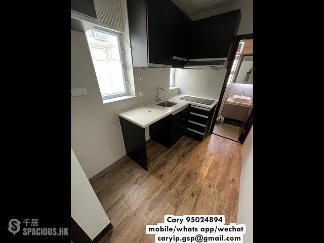 Sai Ying Pun - 9, Centre Street 01