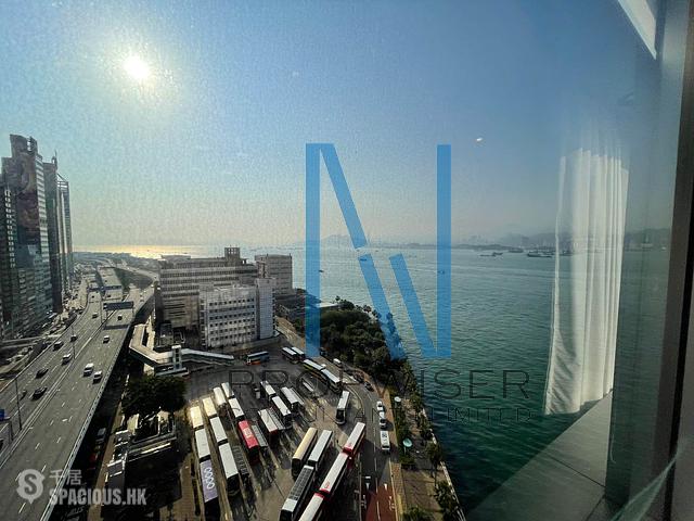 Sheung Wan - Shun Tak Centre - West Tower 01