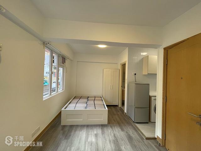 Central - 18, Gough Street 01