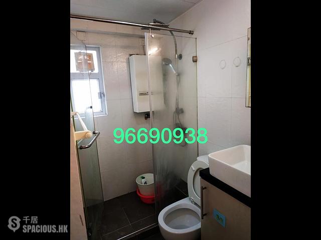Shau Kei Wan - Smiling Shau Kei Wan Plaza 01