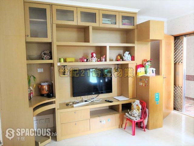Sha Tin - Kwong Lam Court 01