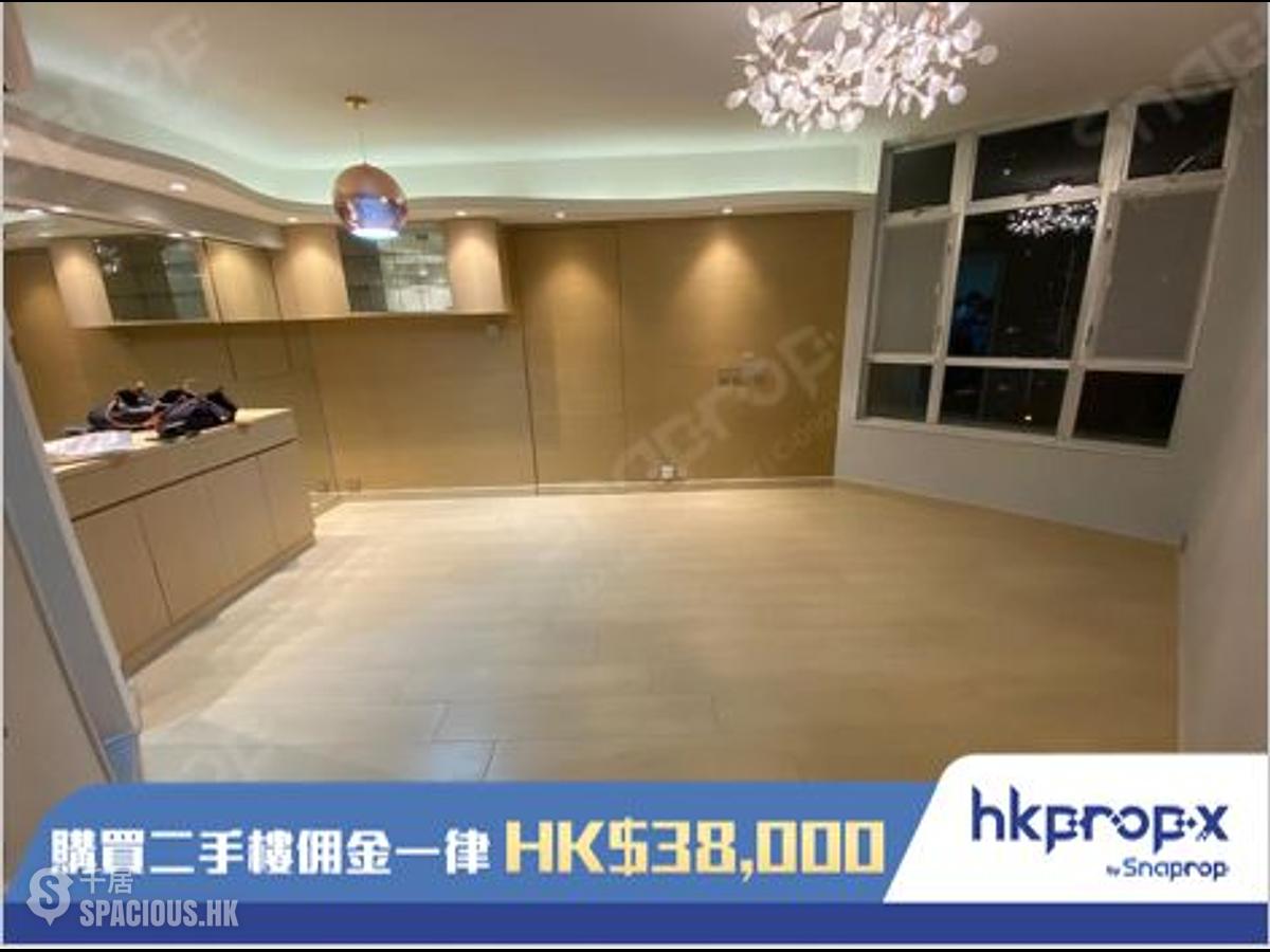 Ap Lei Chau - South Horizons Phase 3 Mei Wah Court (Block 22) 01