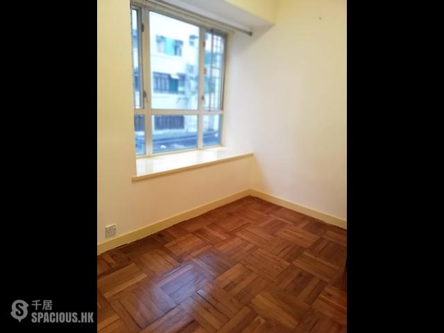Sham Shui Po - Fuk Lung Building 01