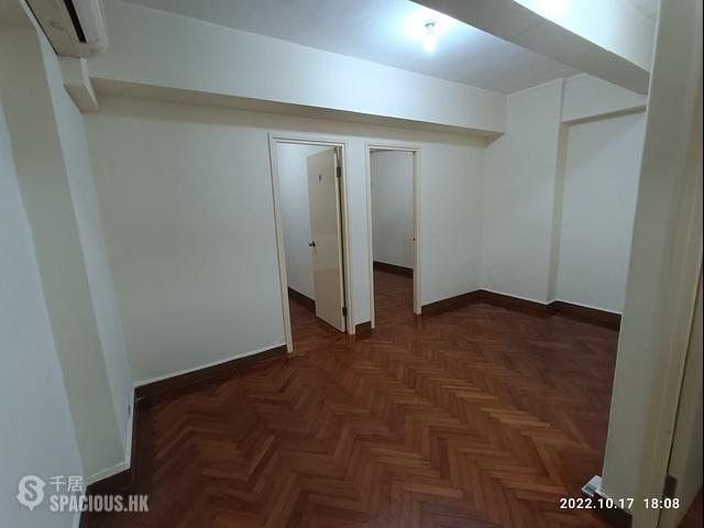 Wan Chai - Yick Shing Mansion 01