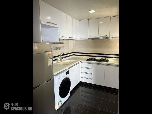 Ap Lei Chau - South Horizons Phase 2 Yee Mei Court (Block 7) 01