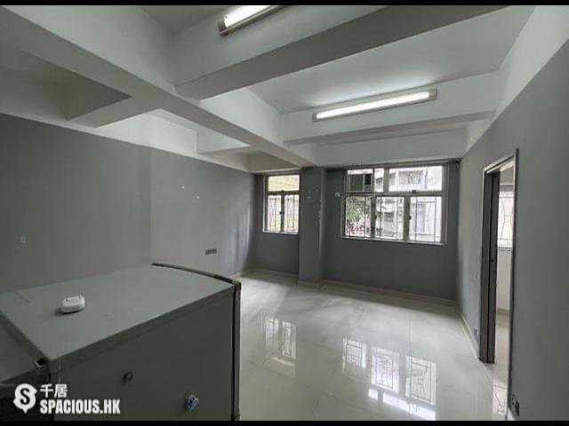 Central - 166, Wellington Street 01