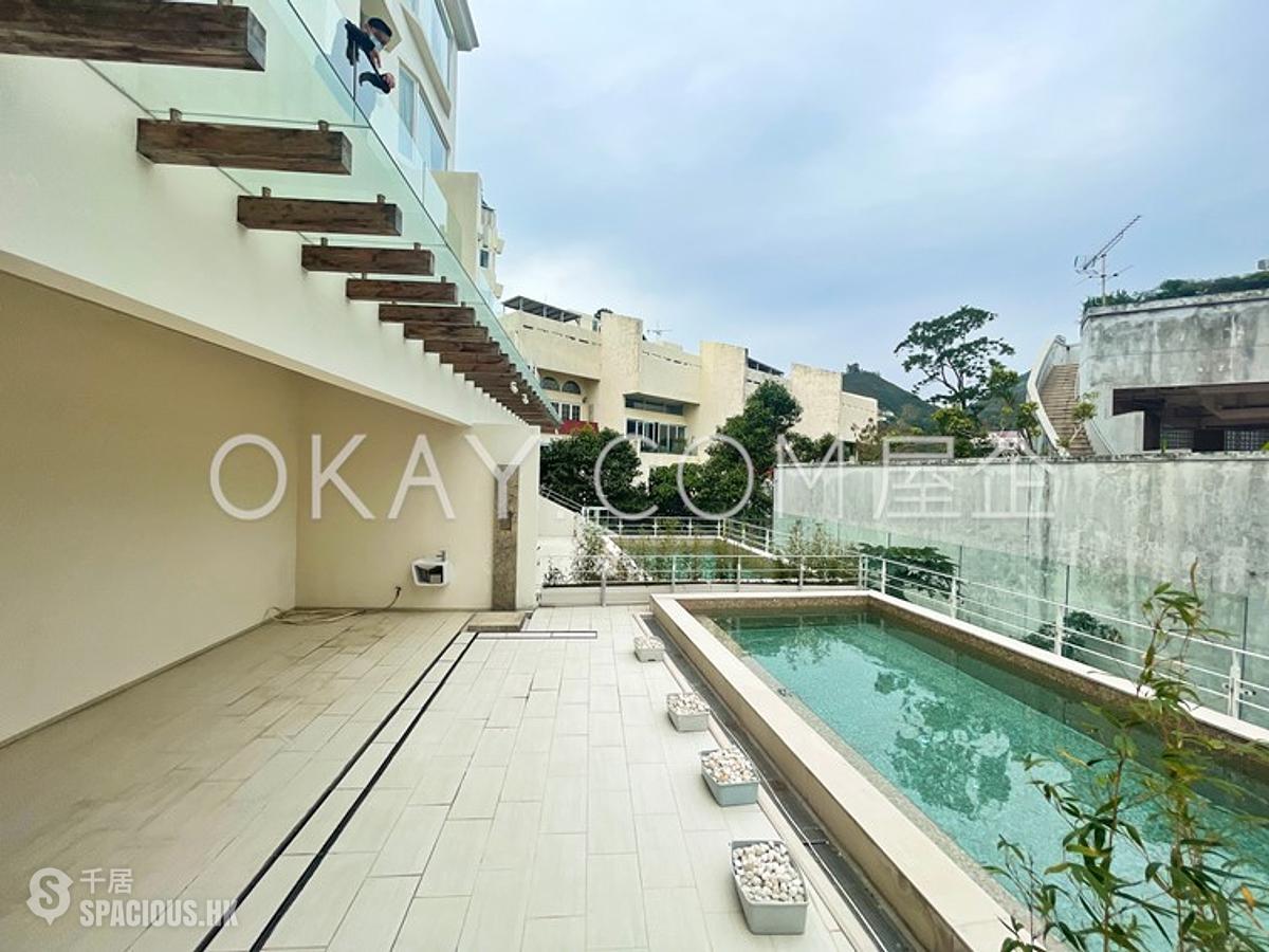 Chung Hom Kok - Magnolia (The Crown Villas) 01