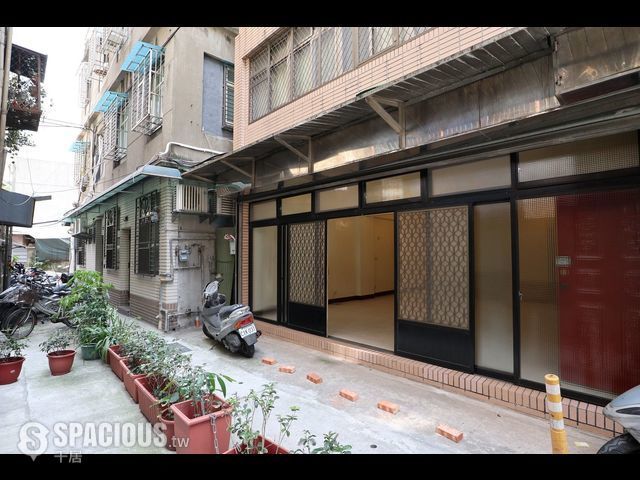 Datong - No. XX, Lane 57, Section 1, Chengde Road, Datong District, Taipei City, Taiwan 103 01