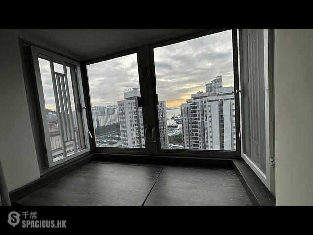 Aberdeen - Kam Fung Building 01