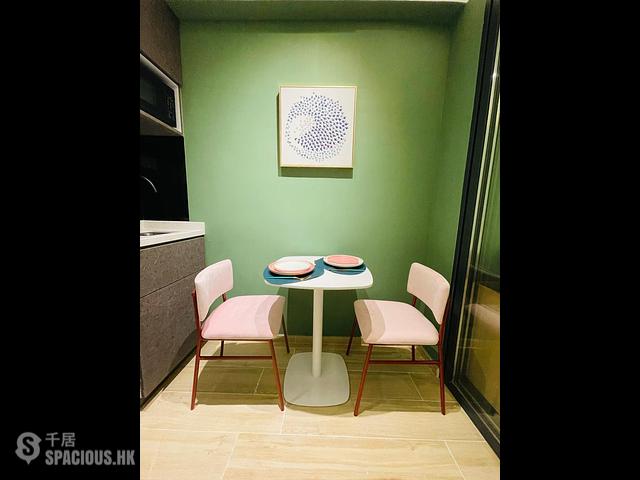 Sheung Wan - 120, Des Voeux Road West 01