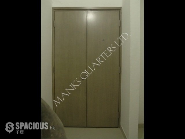 Shau Kei Wan - Ming Wah Dai Ha 01