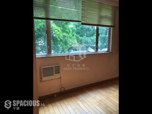 Sai Ying Pun - 1C, High Street 01