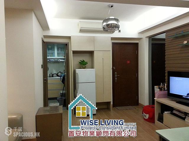 Wan Chai - Main Pole House 01