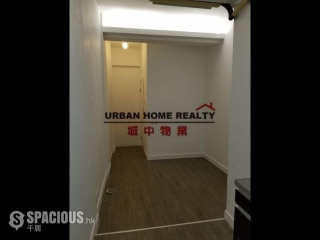 Sai Ying Pun - 249, Des Voeux Road West 01