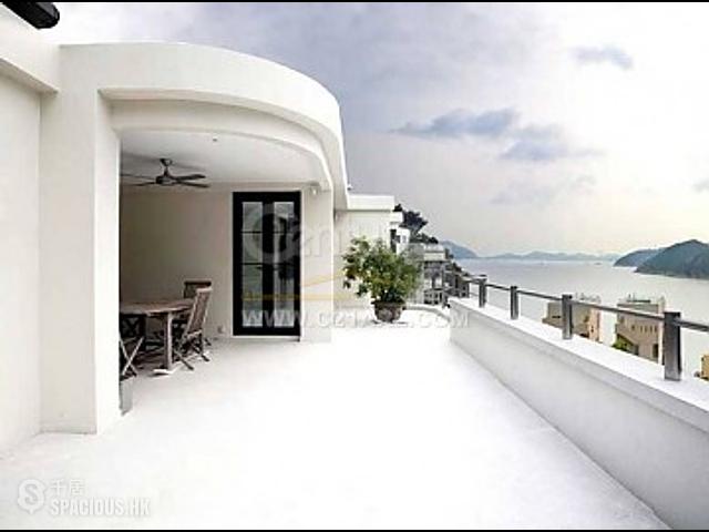 Repulse Bay - Lakeside Apartments 01