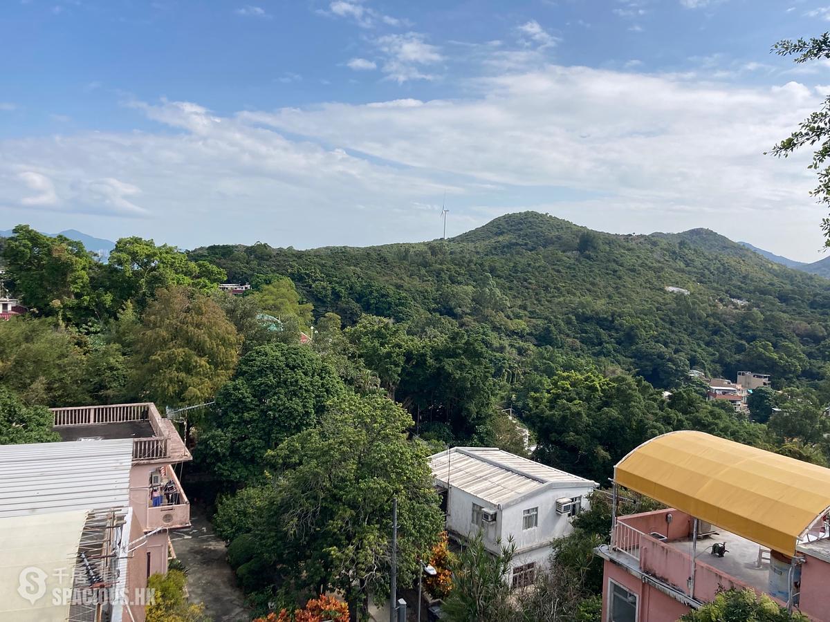 Lamma Island - Yung Shue Wan Main Street 01