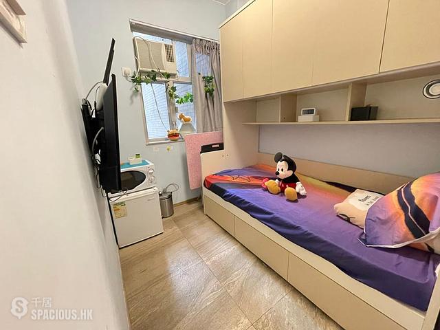 Wan Chai - 100-102, Thomson Road 01