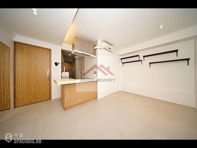 Wan Chai - 75, Queen's Road East 01