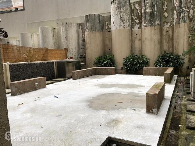 Wan Chai - King Sing Mansion 01