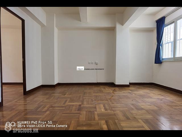 Sai Ying Pun - 183, Des Voeux Road West 01