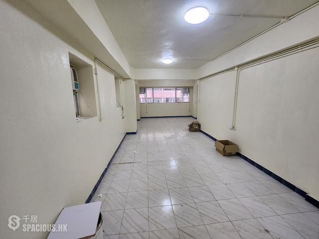 Sai Ying Pun - 175-177, Des Voeux Road West 01