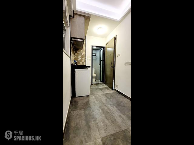 Yau Ma Tei - Lai Shing Building 01