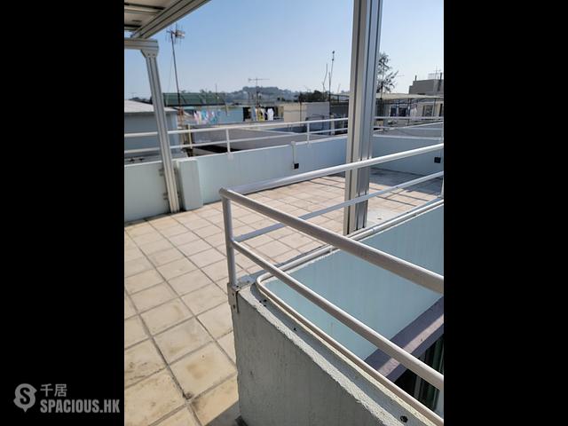 Cheung Chau - KWAI FAN BUILDING 01