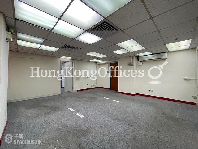 Wan Chai - The Broadway 01