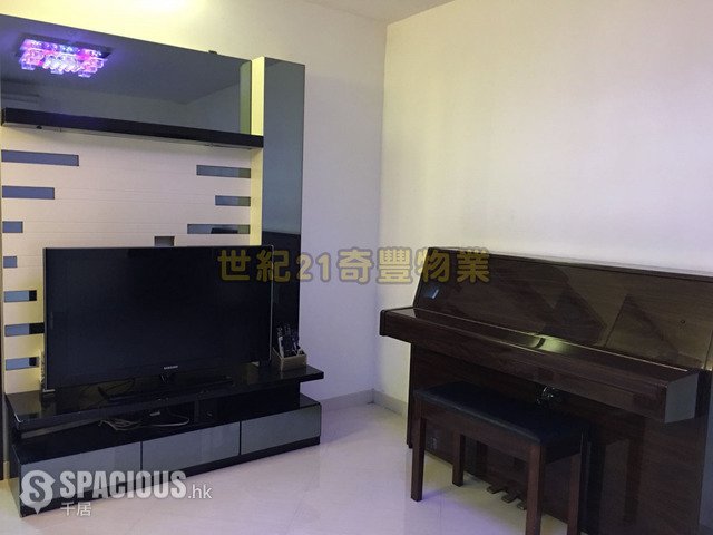 Sha Tin - Kwong Lam Court 01
