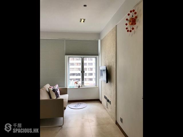 Mong Kok - Yau Shing Mansion 01