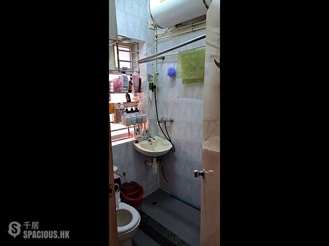Mong Kok - Lee Hing Building 01