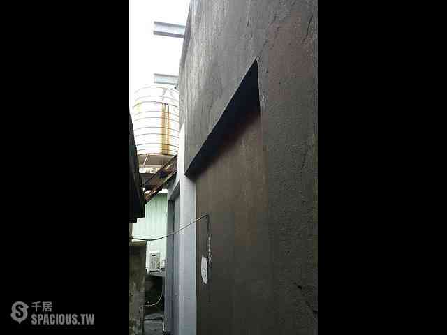 Sanchong - No. X, Lane 3, Section 1, Yong'an North Road, Sanchong District, New Taipei City, Taiwan 241 08