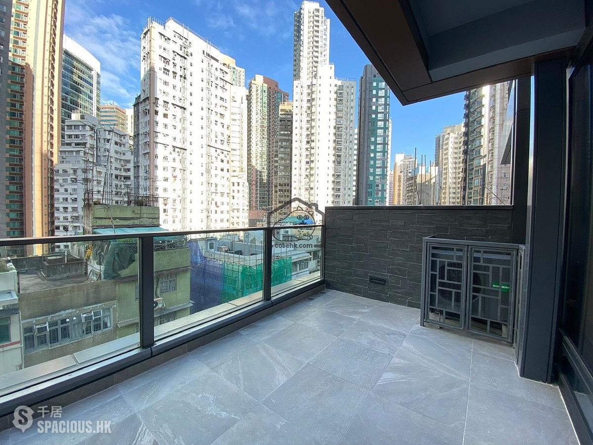 Sai Ying Pun - The Queens 01