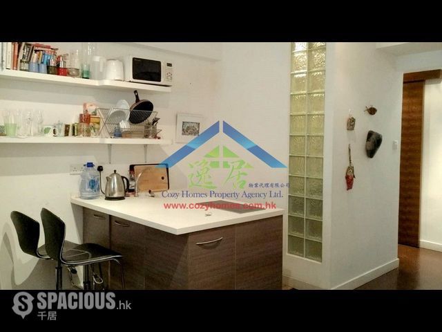 Sheung Wan - 8-10, Mercer Street 01