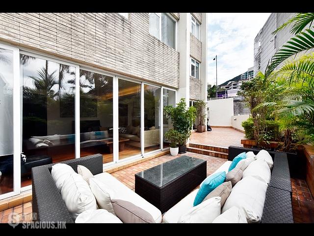 Repulse Bay - 84, Repulse Bay Road 01