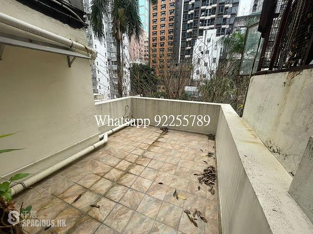 Sai Ying Pun - 17-19, Centre Street 01