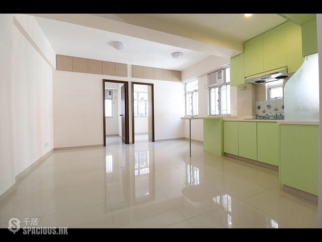 Wan Chai - 2-8, Cross Street 01